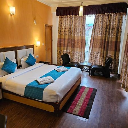 Hotel Akash Regency Маналі Екстер'єр фото