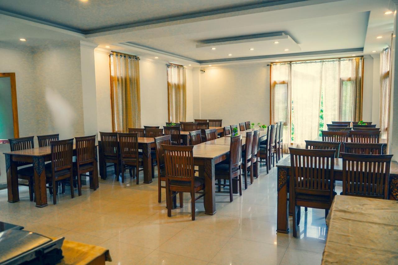 Hotel Akash Regency Маналі Екстер'єр фото