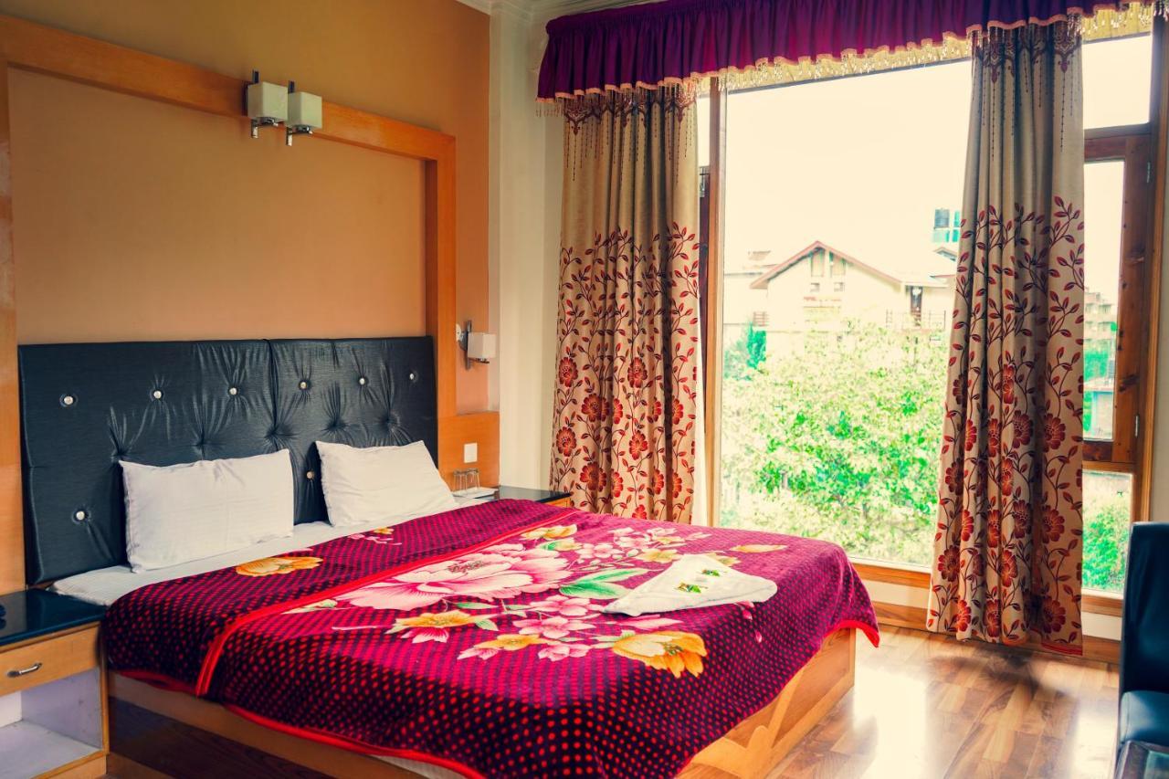 Hotel Akash Regency Маналі Екстер'єр фото