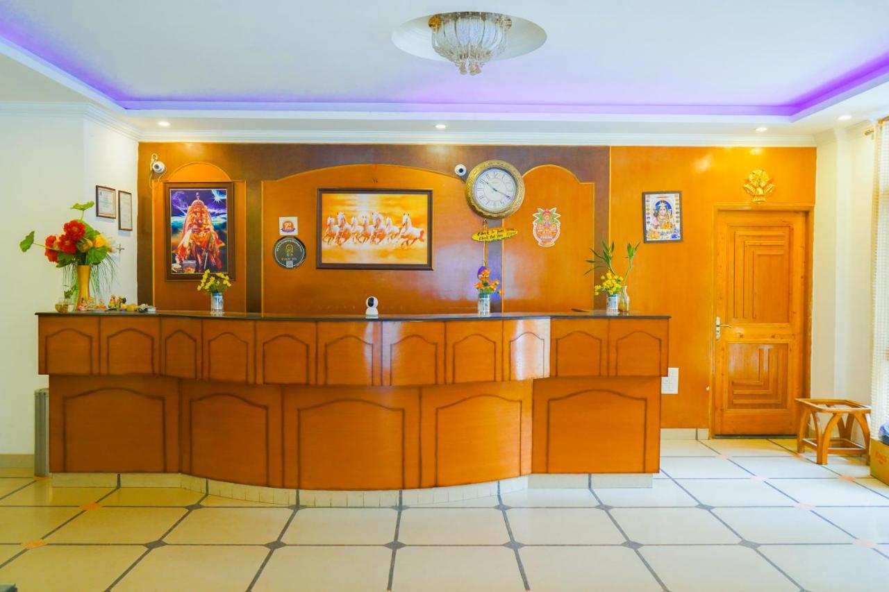 Hotel Akash Regency Маналі Екстер'єр фото