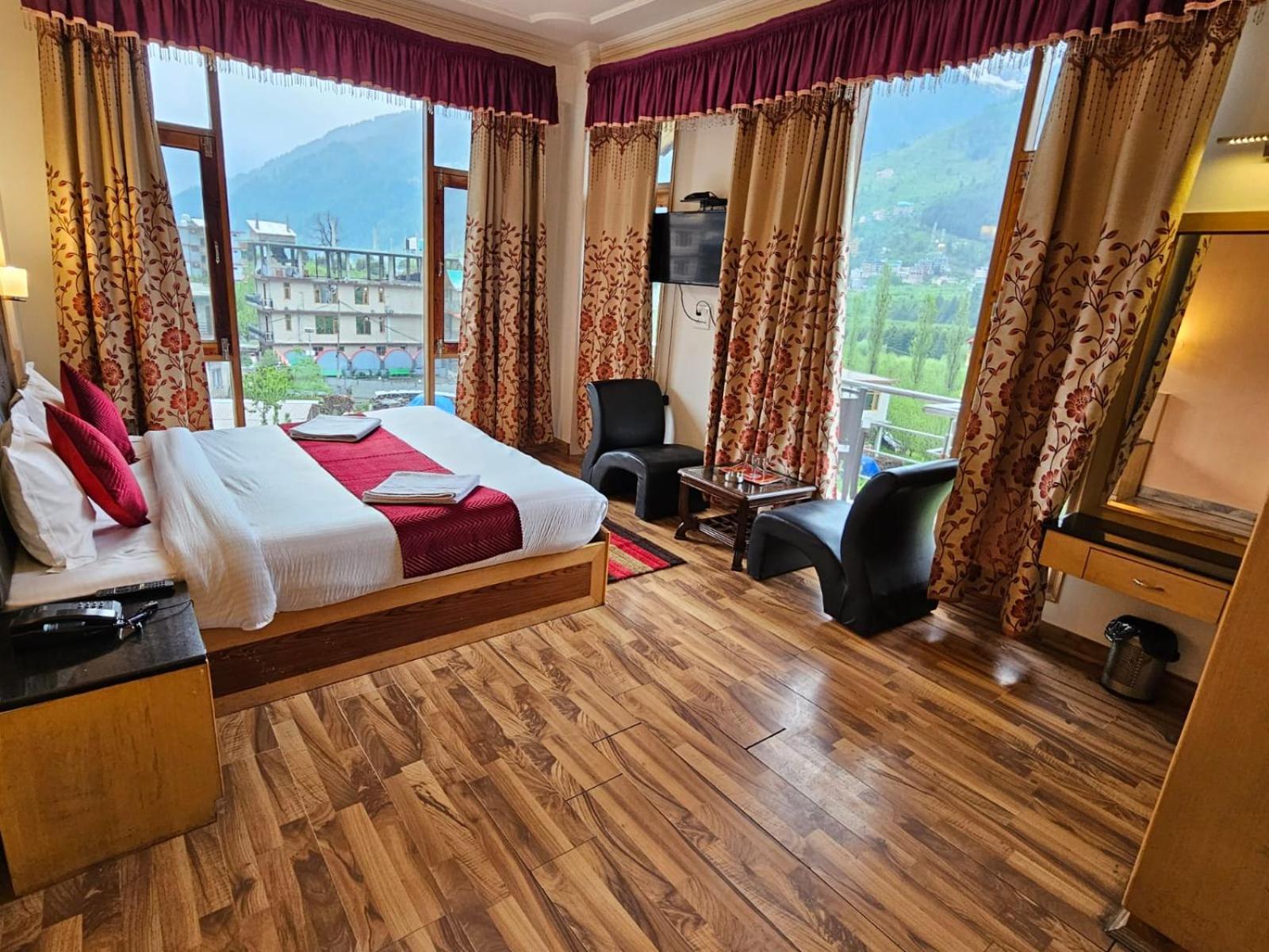 Hotel Akash Regency Маналі Екстер'єр фото